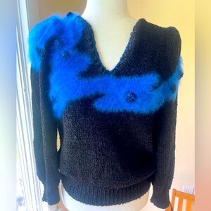 Vintage 1990’s Sonia Hand Knit 💙🖤 Silk Angora Sweater Pom 🖤💙 Detail Size S-M